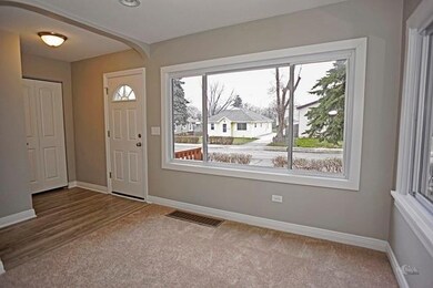 36 N Orchard Ave, Waukegan, IL 60085 - photo 2