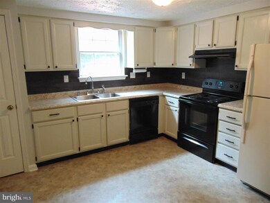 21399 Lee Dr, Lexington Park, MD 20653 - photo 3