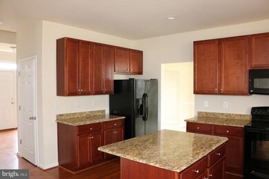 6819 Appleton Dr, Fayetteville, PA 17222 - photo 2