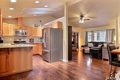 18014 Upland Dr SE, Yelm, WA 98597 - photo 3