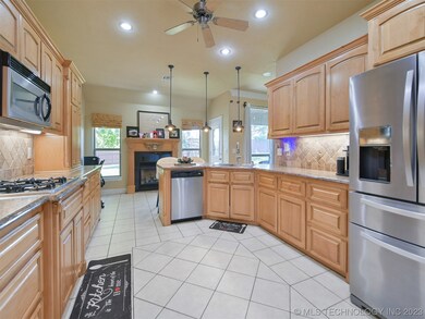 2409 Portico Ave, Ardmore, OK 73401 - photo 4