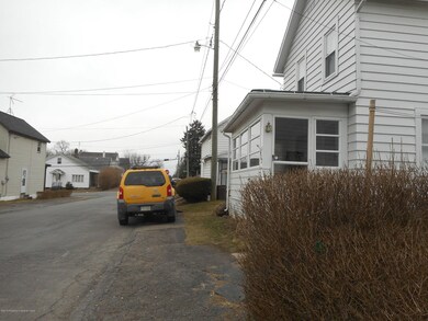 403 3rd St, Olyphant, PA 18447 - photo 3