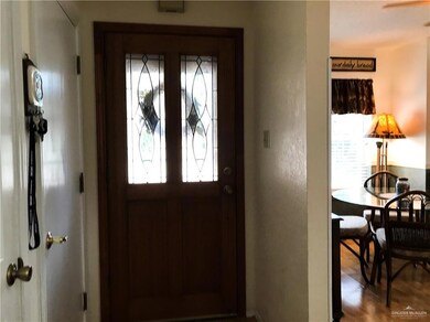 318 Rebecca Dr, Alamo, TX 78516 - photo 4