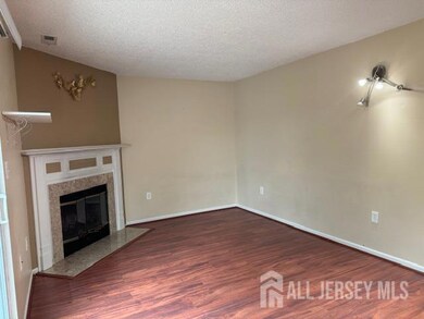 51 Colleen Ct unit 51, Kendall Park, NJ 08824 - photo 5