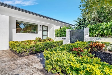 301 Pilgrim Rd, West Palm Beach, FL 33405 - photo 2