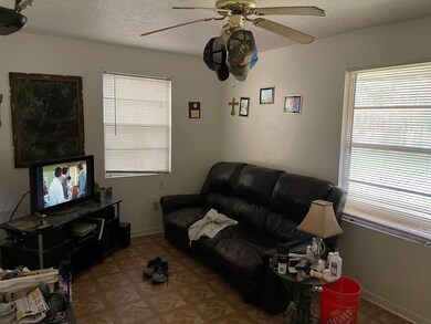 19013 Moorhead Rd, Conroe, TX 77302 - photo 3