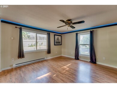 1401 E 11th St, Newberg, OR 97132 - photo 6