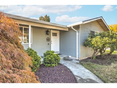 200 W 9th St, Newberg, OR 97132 - photo 2