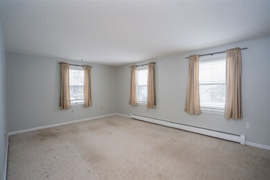 8B Lenny Ln, Hudson, NH 03051 - photo 4