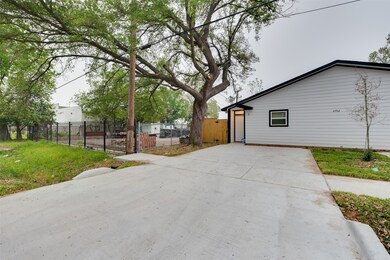 2702 Reid St unit A, Houston, TX 77026 - photo 3