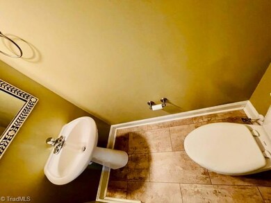 67 Rhododendron Dr, Greensboro, NC 27455 - photo 6