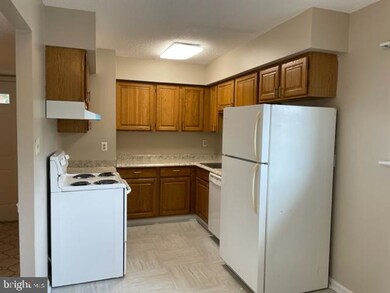 7601 E Arbory Ct, Laurel, MD 20707 - photo 2