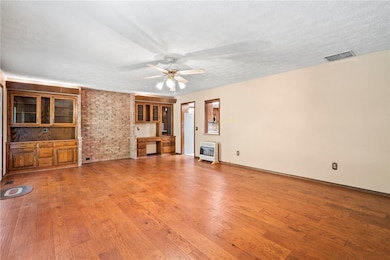 1298 E Main St, Gentry, AR 72734 - photo 5