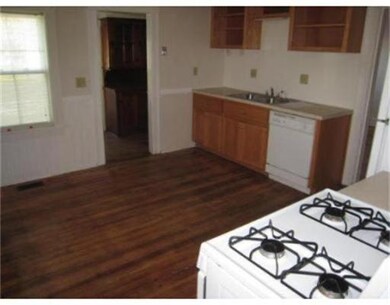 24 Forest St, Whitinsville, MA 01588 - photo 2