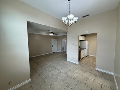 2720 Camelot Dr unit 202, Laredo, TX 78041 - photo 6