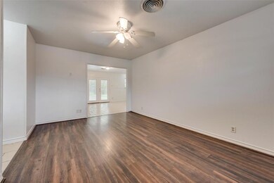 703 Melody Ln, Gainesville, TX 76240 - photo 5