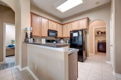 15902 Cottage Ivy Cir, Tomball, TX 77377 - photo 4