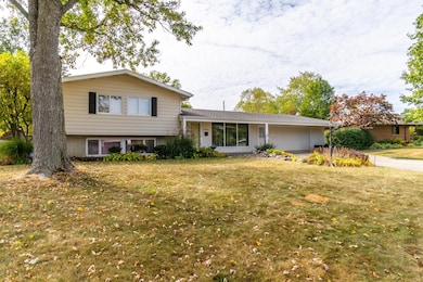 4320 Highwood Dr, Fort Wayne, IN 46815 - photo 3