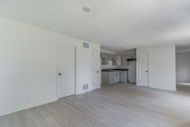 1614 E Catalina St, Wichita, KS 67216 - photo 4