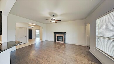 1101 Lindsey Ln, Moore, OK 73160 - photo 6