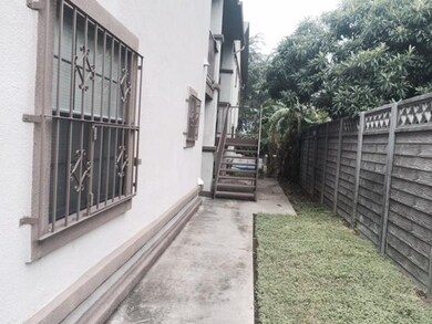 1320 Rosario St, Laredo, TX 78040 - photo 4