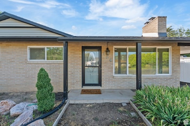 174 W Dawson St, Layton, UT 84041 - photo 3