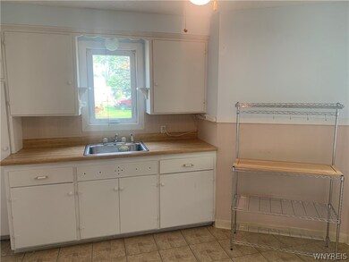 194 Oelkers St, North Tonawanda, NY 14120 - photo 7