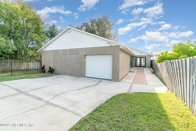 6254 Alligator Lake Shore E, Saint Cloud, FL 34771 - photo 2