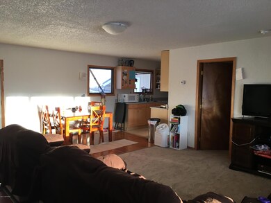 Living room with Kitchen table