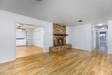 204 Crestwood Dr, Fredericksburg, TX 78624 - photo 7