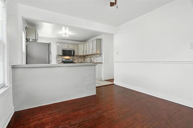 228 E 141st St, Dolton, IL 60419 - photo 5