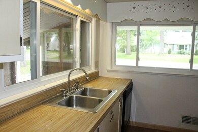 2308 Vanderbilt Ave, Portage, MI 49024 - photo 7