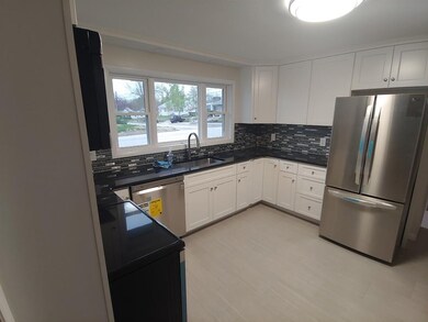 205 Cameron St, Manchester, NH 03103 - photo 4