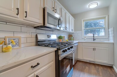 Kitchen-2nd-View (2)