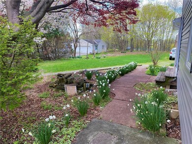 1832 Willow Ln, Macungie, PA 18062 - photo 4