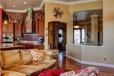 Family/Kitchen 2