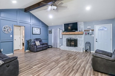 2701 Aspen St, Kilgore, TX 75662 - photo 2