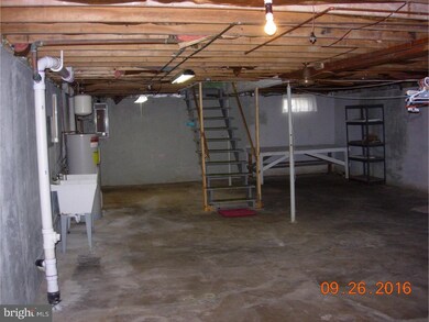 127 Cumberland Ave, Tamaqua, PA 18252 - photo 4