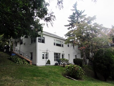 32 Bishop Dr S, Greenwich, CT 06831 - photo 5