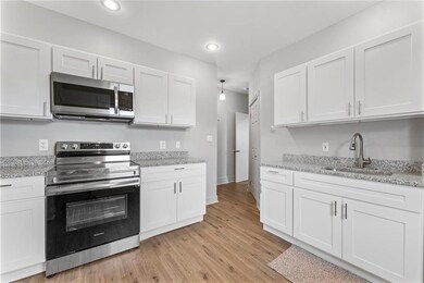 644 N 10th St unit 2, Allentown, PA 18102 - photo 2