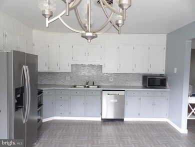 10480 Buena Vista Dr, Waynesboro, PA 17268 - photo 4