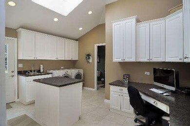 675 Bluegrass Dr, Wheaton, IL 60189 - photo 7