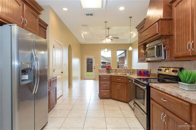 1105 S Hibiscus St, Pharr, TX 78577 - photo 5