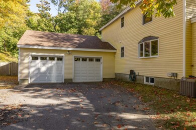 546 Sagamore Ave, Portsmouth, NH 03801 - photo 2