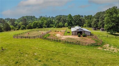 227 Laurel Creek Rd, Statesville, NC 28625 - photo 2