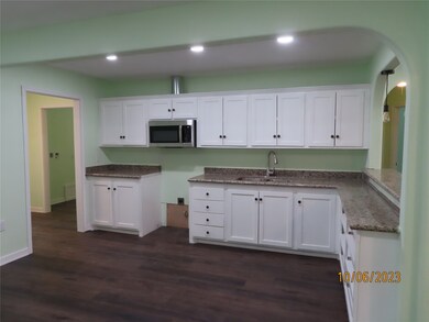 7103 Gammage St, Houston, TX 77087 - photo 2