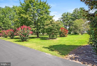 740 Windsor Perrineville, East Windsor, NJ 08520 - photo 7