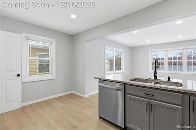 27550 Garfield St, Roseville, MI 48066 - photo 5