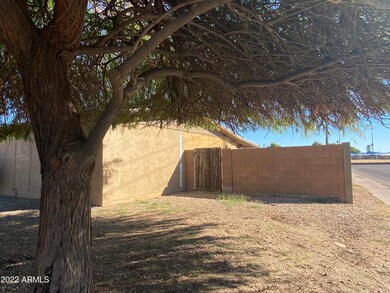 8063 W Weldon Ave, Phoenix, AZ 85033 - photo 4