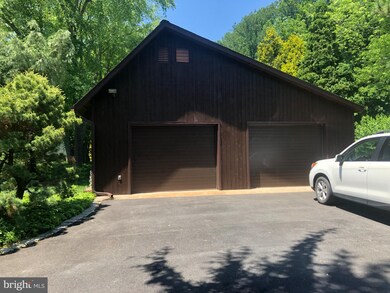 5252 Long Ln, Doylestown, PA 18902 - photo 4